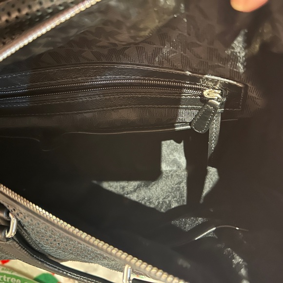 Michael Kors Libby Large Perforated Leather Travel Tote Bag (Black) - Picture 11 of 14